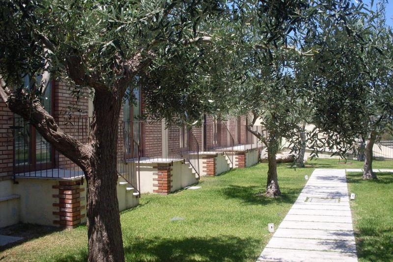 维拉弗兰卡·蒂雷纳 Il Parco Degli Ulivi酒店 外观 照片